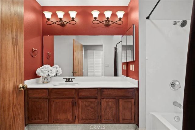 5 Valley Lake, Chico, CA 95928