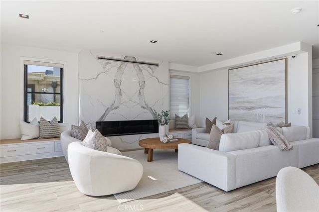 17007 Edgewater Lane, Huntington Beach, CA 92649