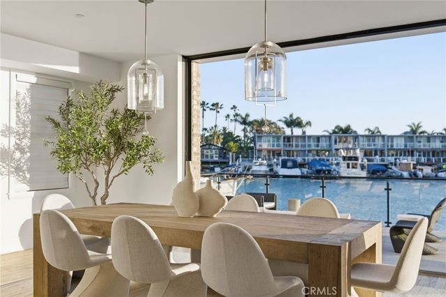 17007 Edgewater Lane, Huntington Beach, CA 92649