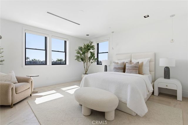 17007 Edgewater Lane, Huntington Beach, CA 92649
