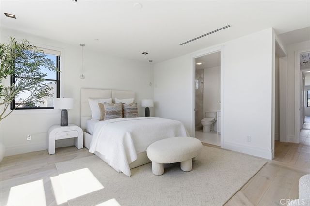 17007 Edgewater Lane, Huntington Beach, CA 92649
