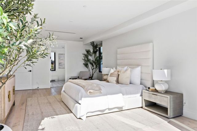 17007 Edgewater Lane, Huntington Beach, CA 92649