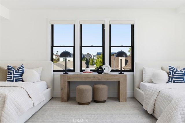 17007 Edgewater Lane, Huntington Beach, CA 92649