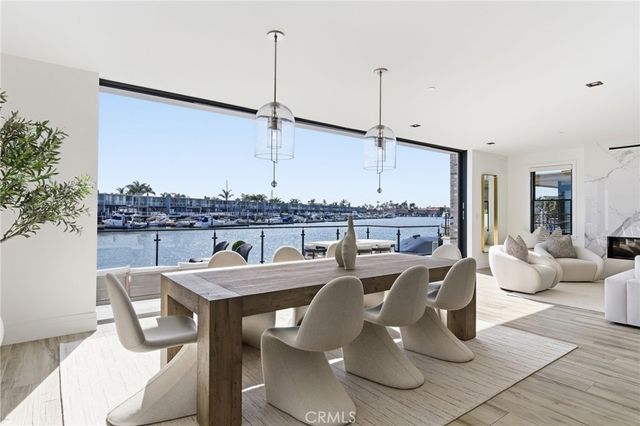 17007 Edgewater Lane, Huntington Beach, CA 92649