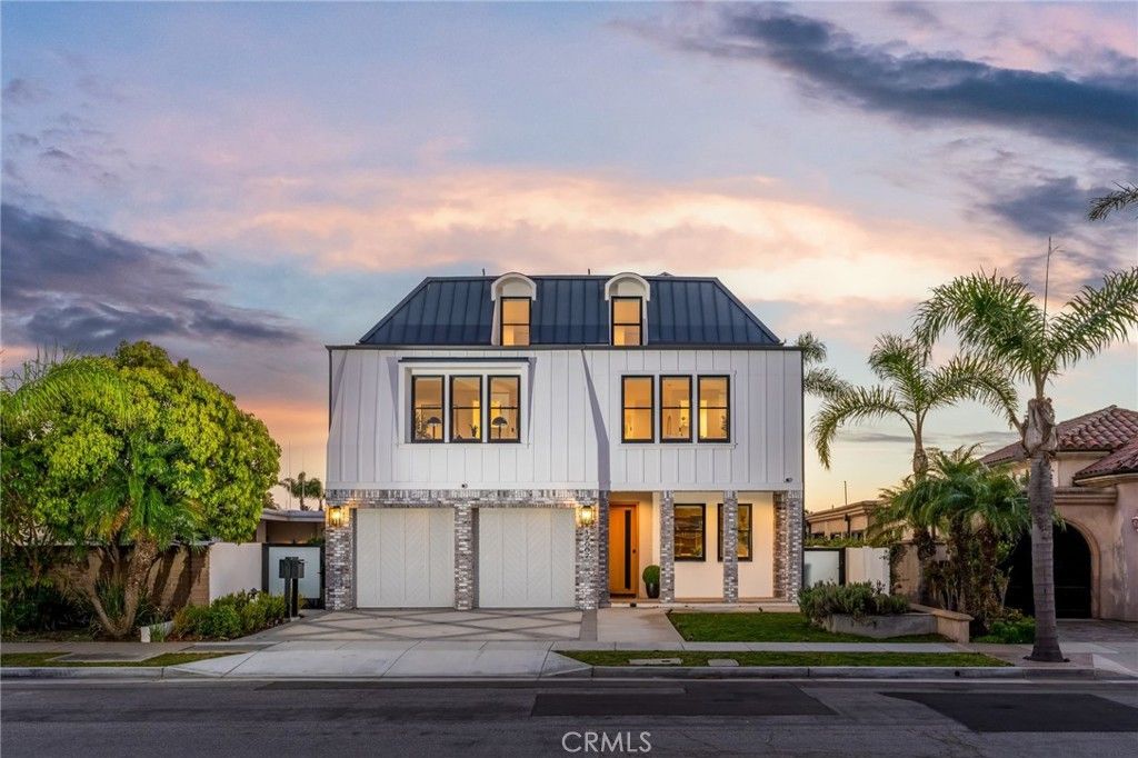17007 Edgewater Lane, Huntington Beach, CA 92649