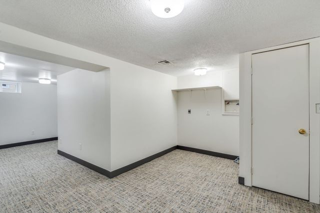 2233 W Saint Louis St, Wichita, KS 67203