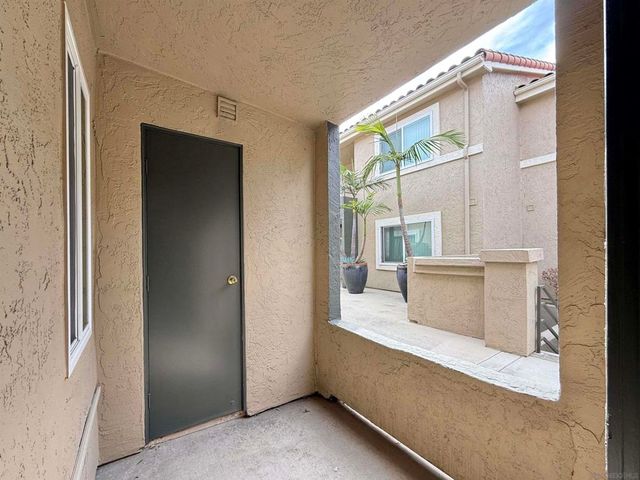 7405 Charmant Dr 2001, San Diego, CA 92122