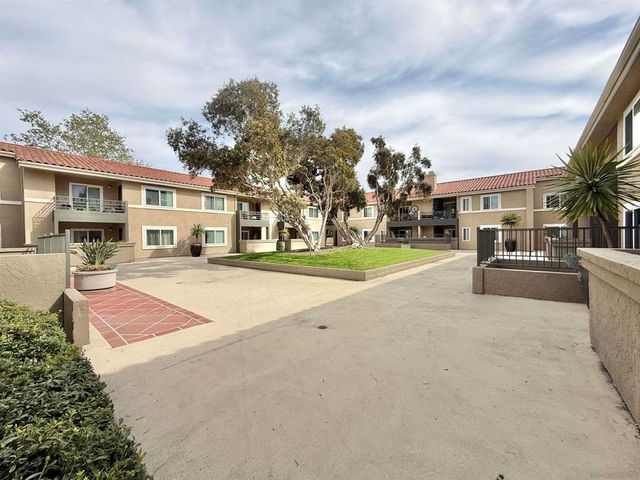 7405 Charmant Dr 2001, San Diego, CA 92122