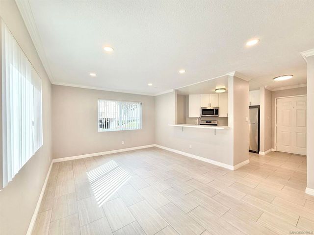 7405 Charmant Dr 2001, San Diego, CA 92122