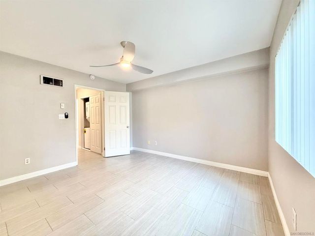 7405 Charmant Dr 2001, San Diego, CA 92122