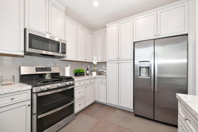 6049 Waddingtin, Roseville, CA 95747