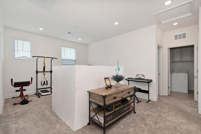 6049 Waddingtin, Roseville, CA 95747