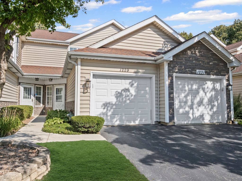 1229 Cranbrook Drive, Schaumburg, IL 60193
