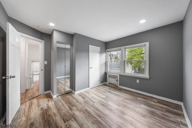 8 Melrose Ter, Elizabeth City, NJ 07208