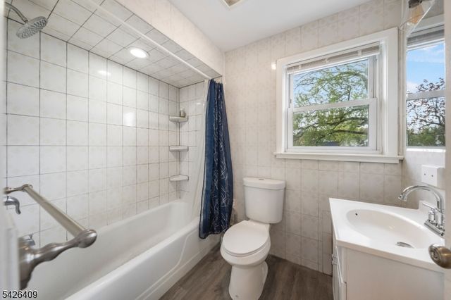 8 Melrose Ter, Elizabeth City, NJ 07208