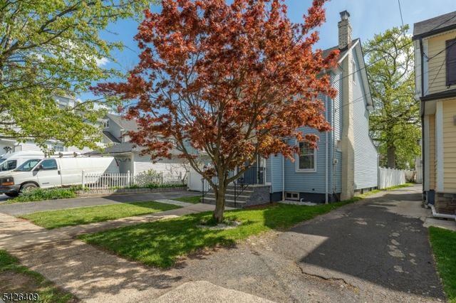 8 Melrose Ter, Elizabeth City, NJ 07208