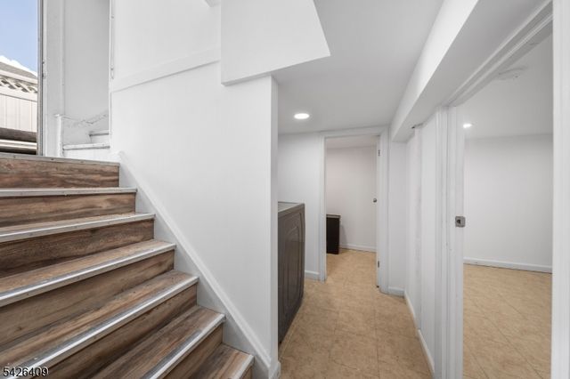 8 Melrose Ter, Elizabeth City, NJ 07208