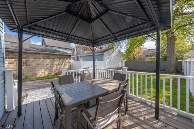 8 Melrose Ter, Elizabeth City, NJ 07208