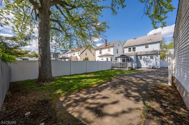 8 Melrose Ter, Elizabeth City, NJ 07208