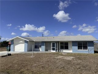 1912 SE 8th AVE, Cape Coral, FL 33990