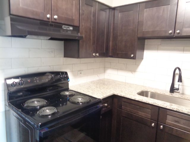 1340 N main Street C4, Wheaton, IL 60187