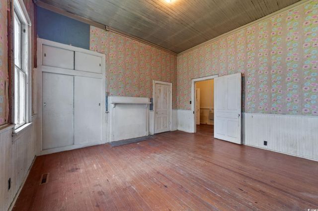 120 Academy St., Mullins, SC 29574