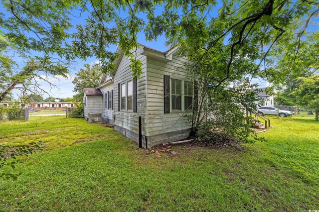 120 Academy St., Mullins, SC 29574