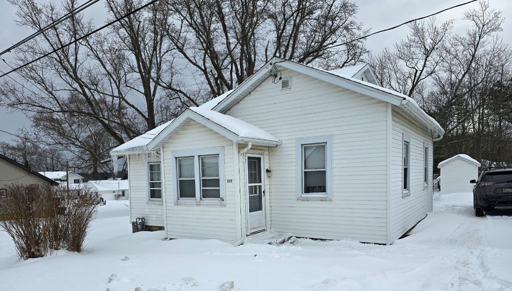 104 WASHINGTON Street, Edinboro, PA 16412