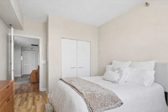 5 E 14TH Place 1705, Chicago, IL 60605