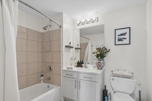 5 E 14TH Place 1705, Chicago, IL 60605