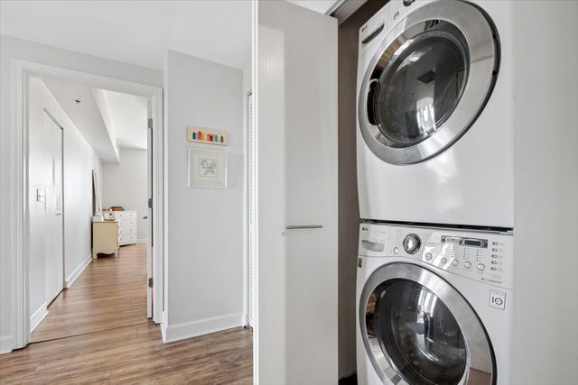 5 E 14TH Place 1705, Chicago, IL 60605