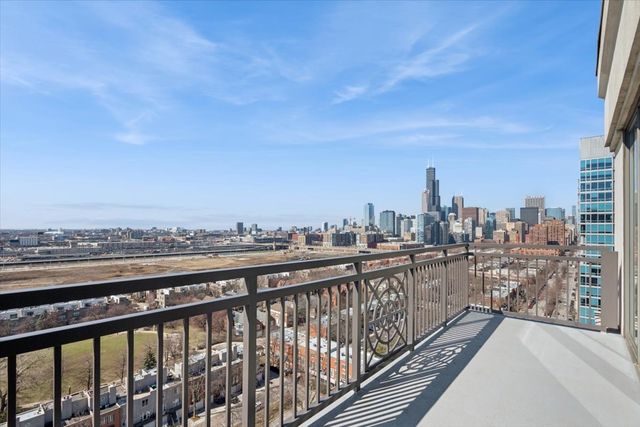 5 E 14TH Place 1705, Chicago, IL 60605