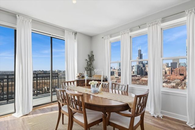 5 E 14TH Place 1705, Chicago, IL 60605