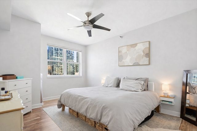5 E 14TH Place 1705, Chicago, IL 60605