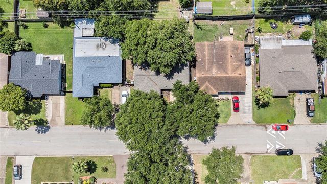 6709 Fairway Drive, Galveston, TX 77551
