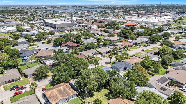 6709 Fairway Drive, Galveston, TX 77551