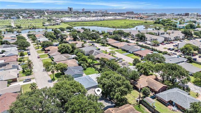 6709 Fairway Drive, Galveston, TX 77551