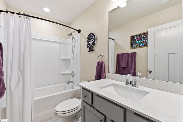 404 Cattail Hollow Way, Simpsonville, SC 29680