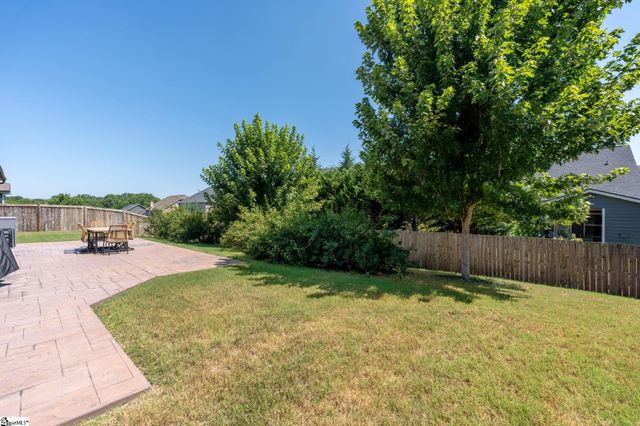 404 Cattail Hollow Way, Simpsonville, SC 29680