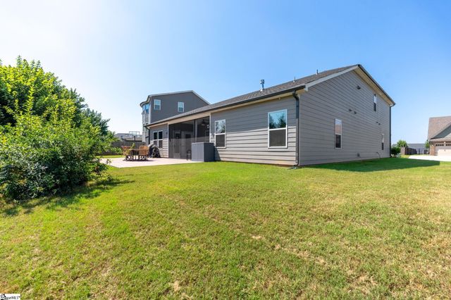 404 Cattail Hollow Way, Simpsonville, SC 29680