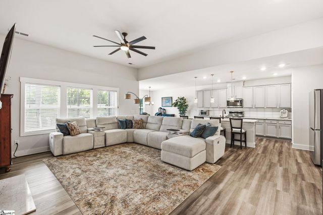 404 Cattail Hollow Way, Simpsonville, SC 29680