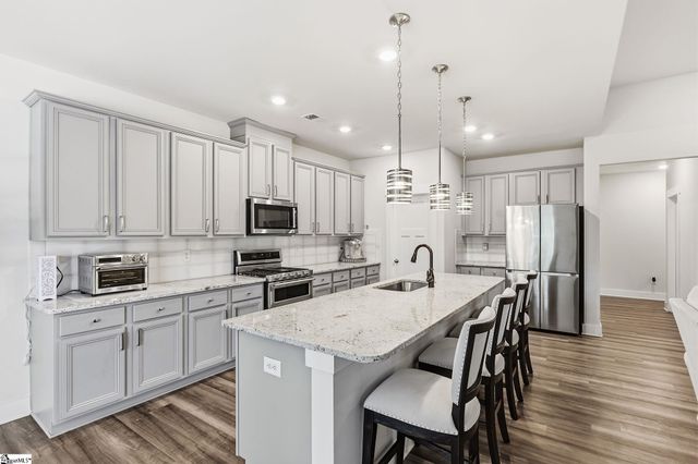 404 Cattail Hollow Way, Simpsonville, SC 29680