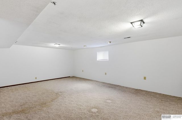 13025 Shirley Street, Omaha, NE 68144
