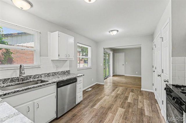 11433 Tobaggon Trail, Florissant, MO 63033