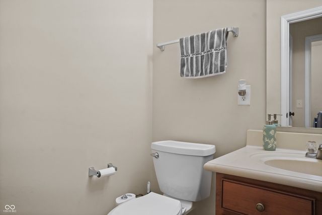 7895 Blue Jay Way, Zionsville, IN 46077