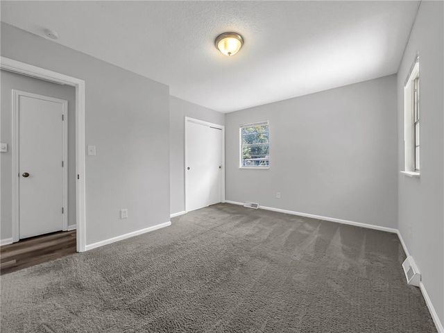 1400 SW Speas Drive, Blue Springs, MO 64014