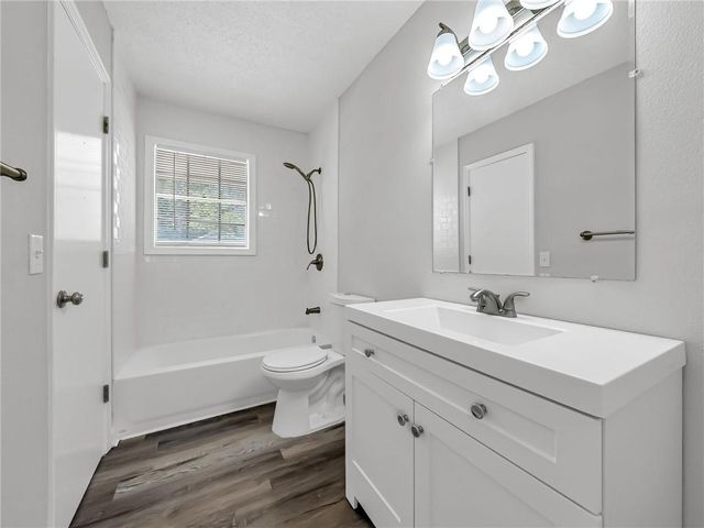 1400 SW Speas Drive, Blue Springs, MO 64014