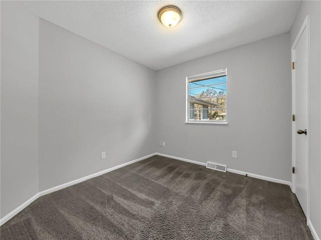 1400 SW Speas Drive, Blue Springs, MO 64014