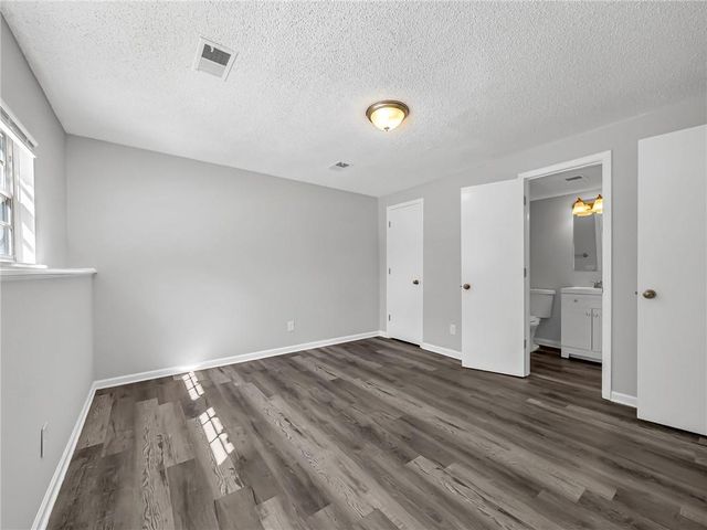 1400 SW Speas Drive, Blue Springs, MO 64014