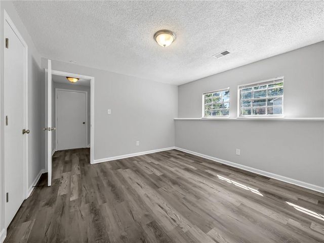 1400 SW Speas Drive, Blue Springs, MO 64014